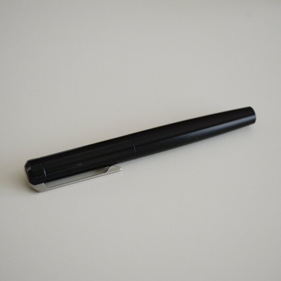 Karas Ink fountain pen with medium titanium nib - Picture 1 of 3